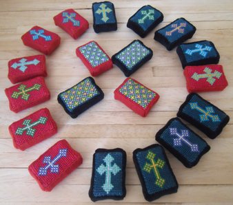 1/12th Scale Dolls House Hand Embroidered  Church Kneele